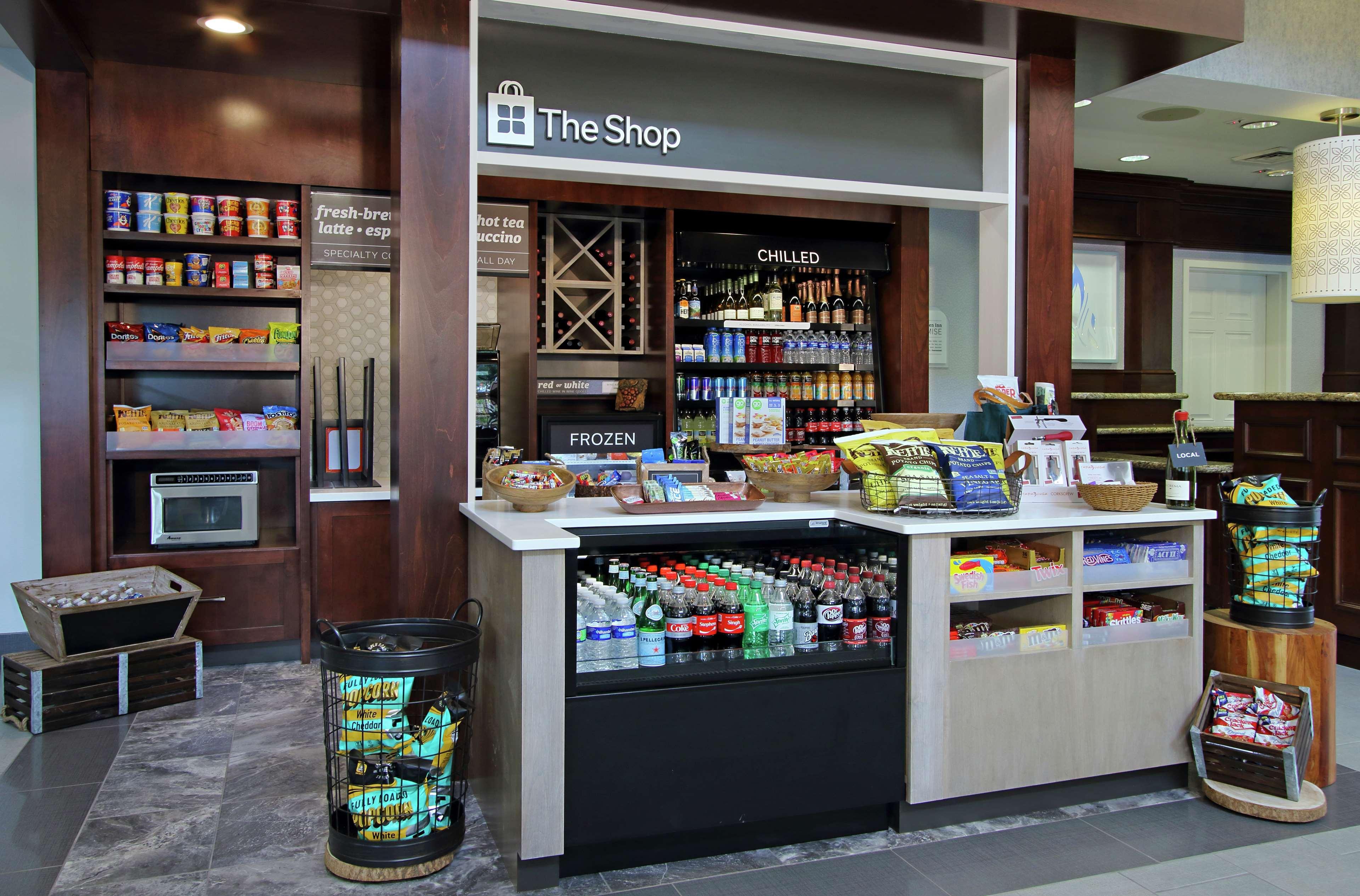 Hilton Garden Inn Sonoma County Airport Санта-Роза Экстерьер фото