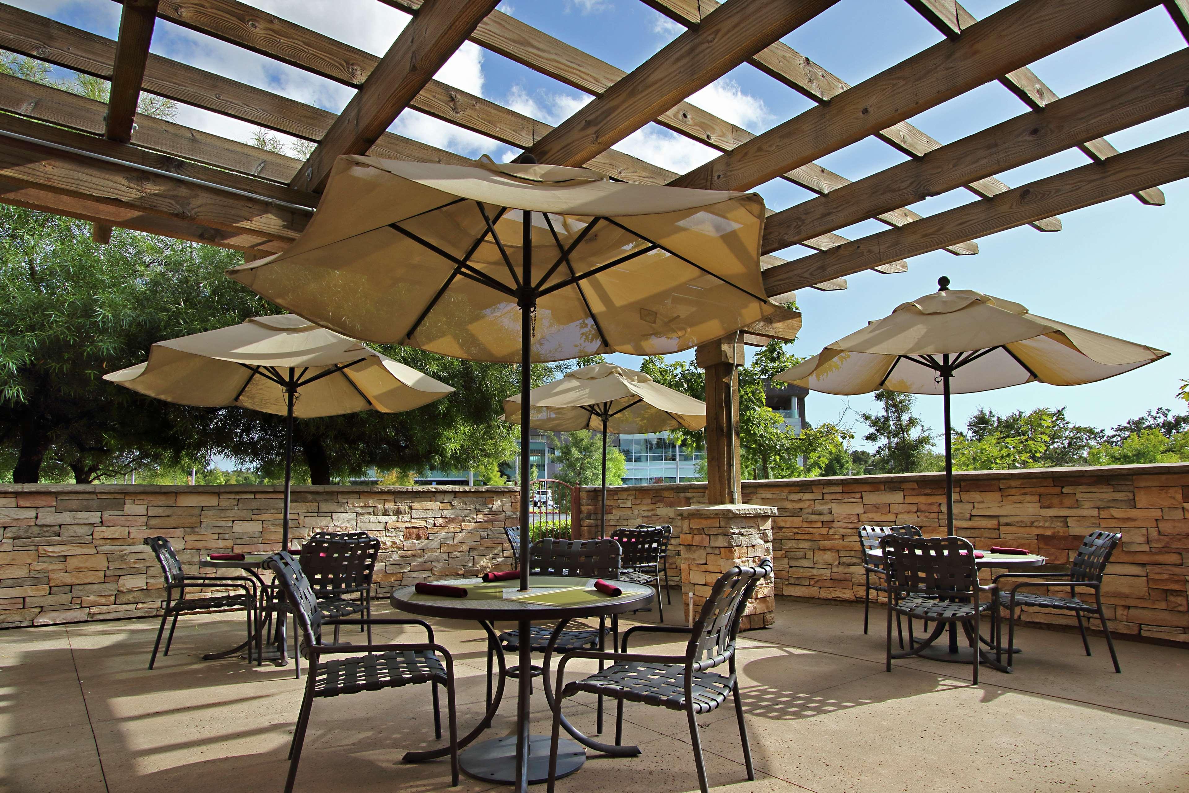 Hilton Garden Inn Sonoma County Airport Санта-Роза Экстерьер фото