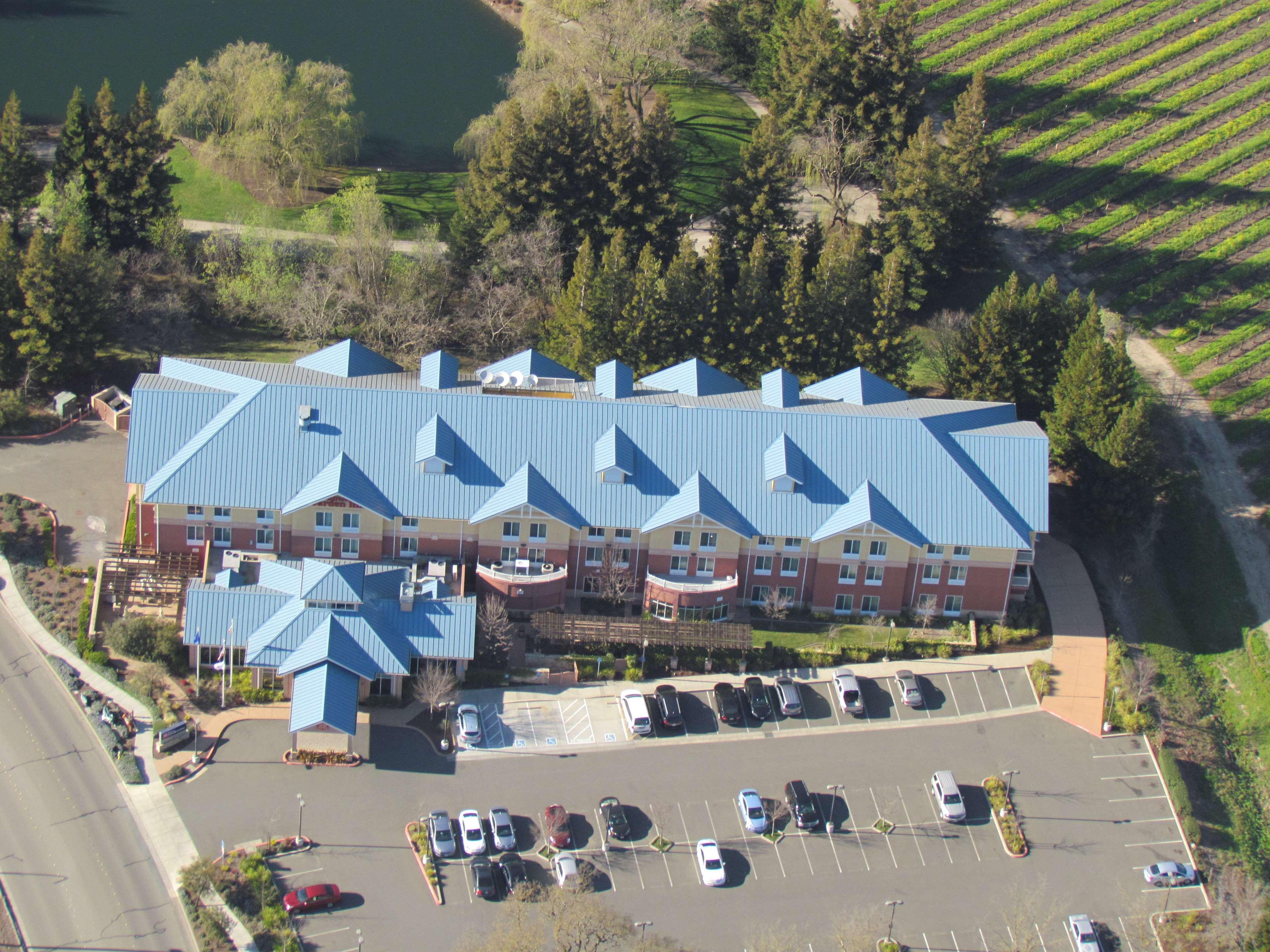 Hilton Garden Inn Sonoma County Airport Санта-Роза Экстерьер фото